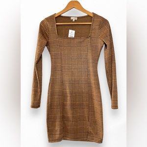 NEW HEART & HIPS MINI DRESS SIZE SMALL